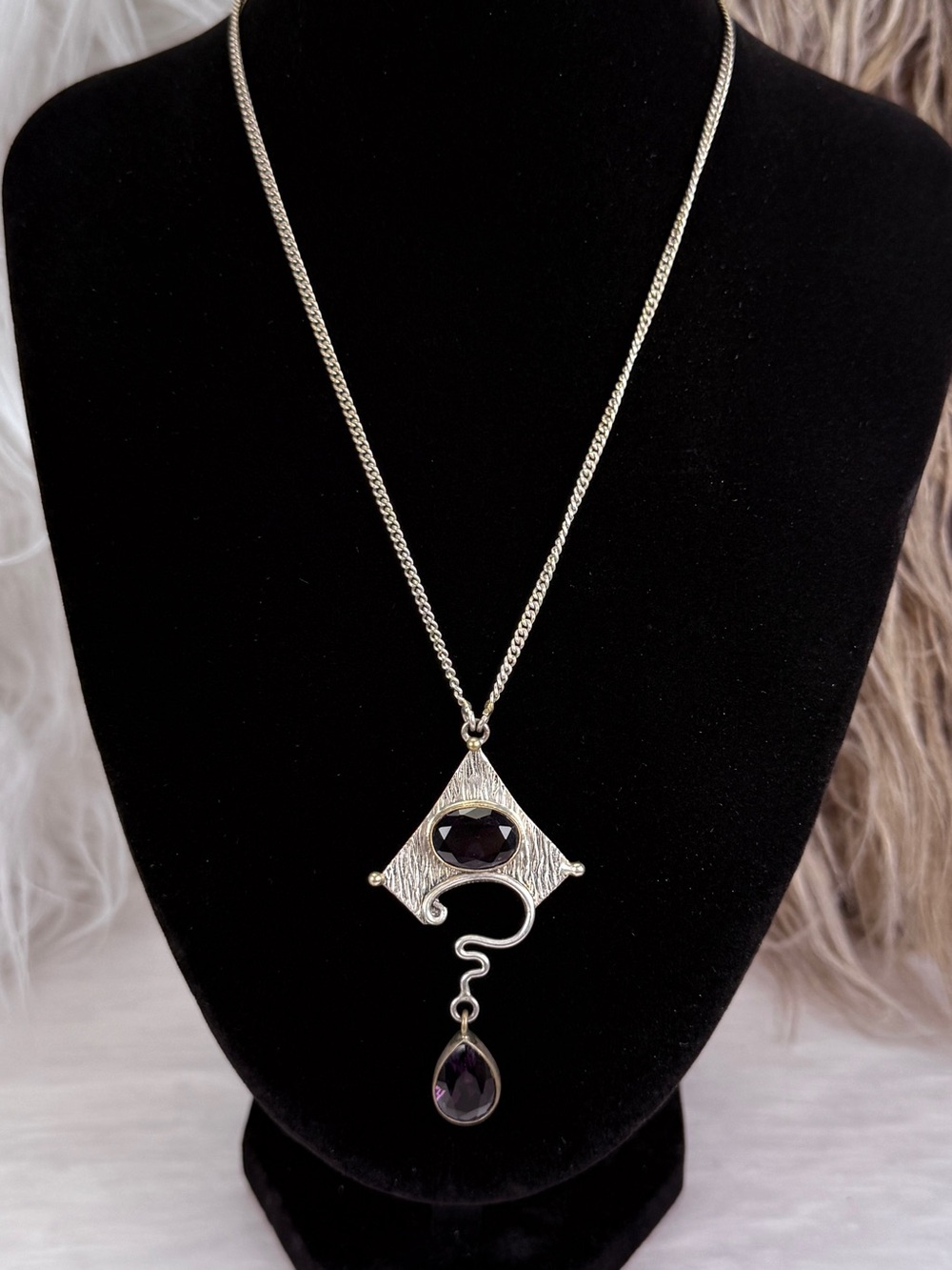 Gorgeous Vintage 925 Sterling Silver Purple Faceted Artistic Pendant Necklace